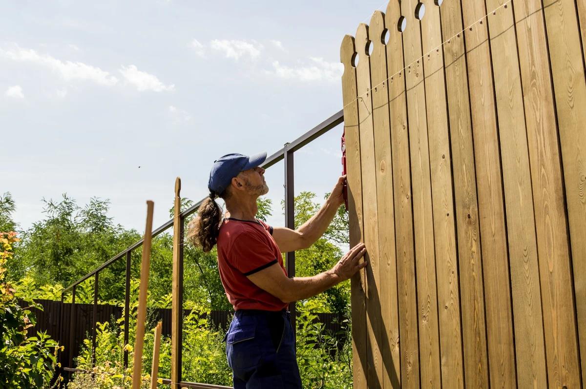 Fence installation service